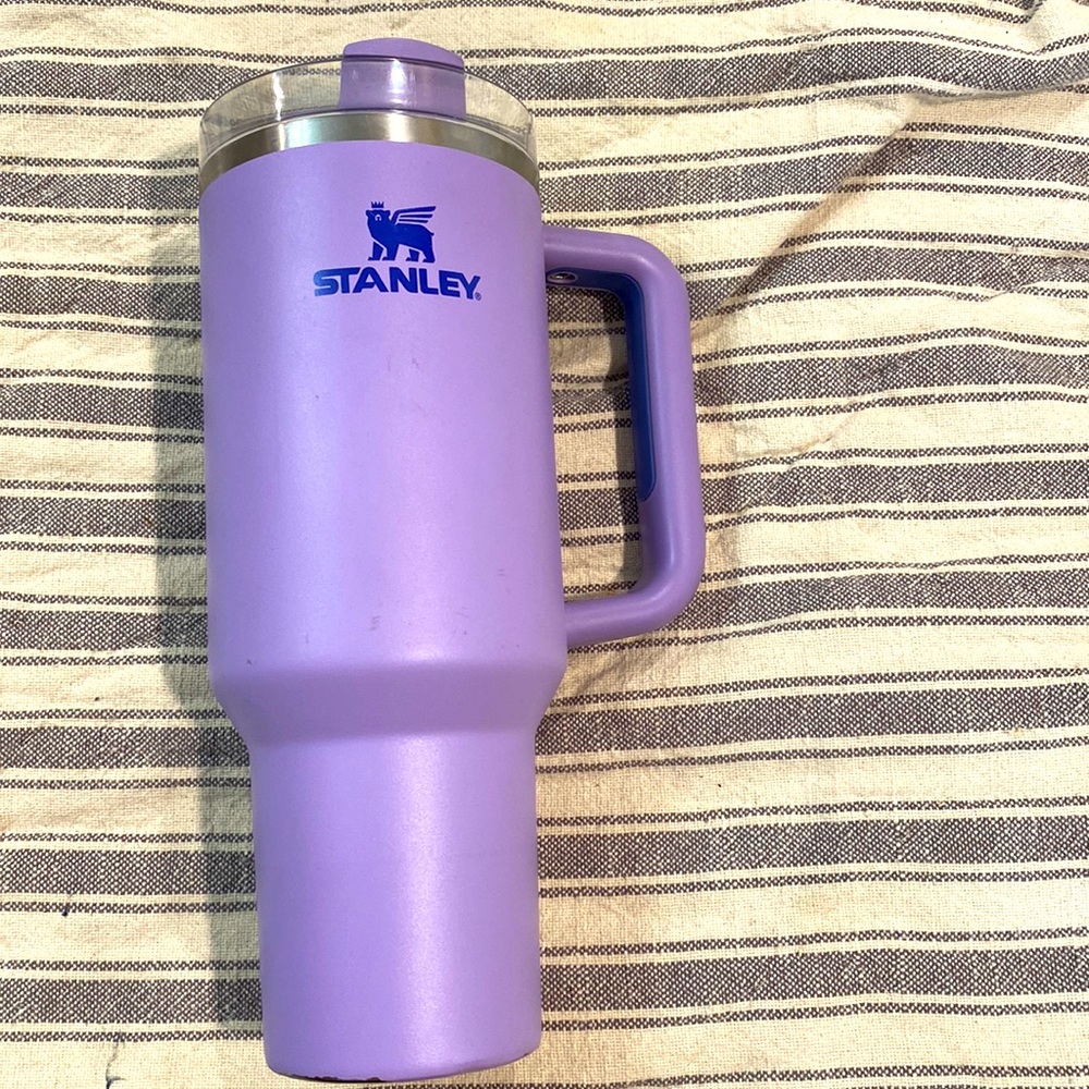 Used lavender Stanley